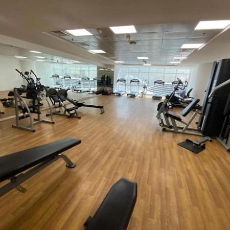 Luxurious 4-Bedroom Duplex Villa Apartment Near Jbr Dubai Luaran gambar