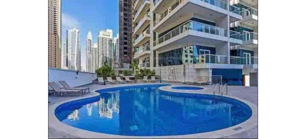 Luxurious 4-Bedroom Duplex Villa Apartment Near Jbr Dubai Luaran gambar